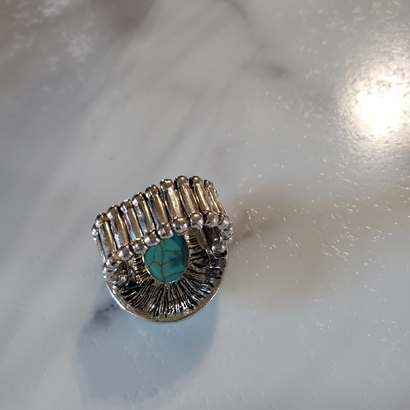 Silver Tone & Turquoise Stretch Band Ring 💥3 for $24💥 - Picture 6 of 17